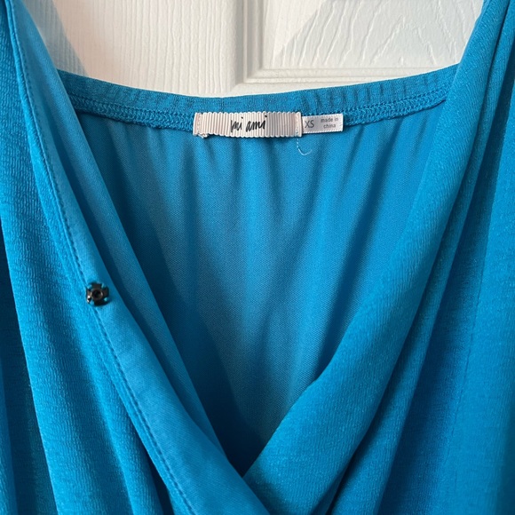 Mi Ami size XS dress. Super comfy. Can be worn during day or a night out - Picture 4 of 5